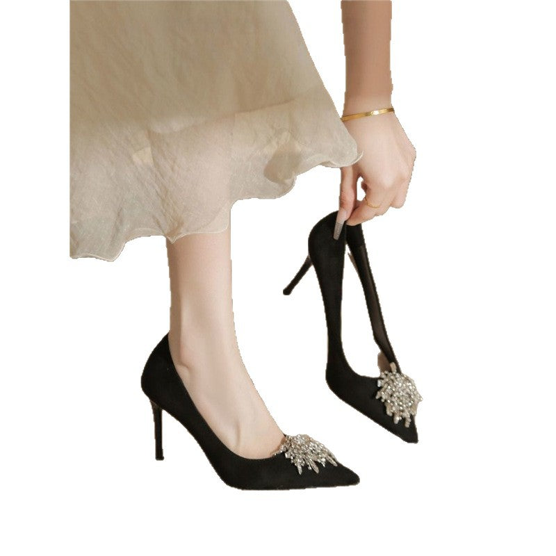 Women's pointed velvet pumps with high stiletto and crystal brooch Mune Fashion