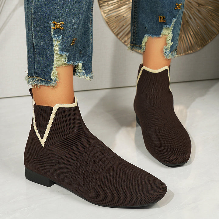 Women's knitted sock ankle boot with elastic V-insert, pull tab and flat block heel Mune Fashion