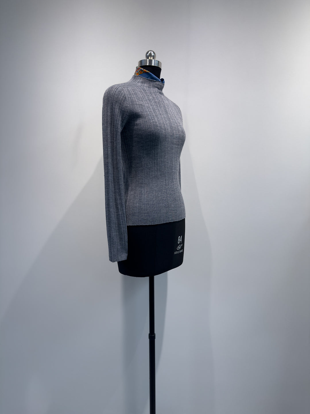 Ladies stylish ribbed stand-up collar pullover Mune Fashion