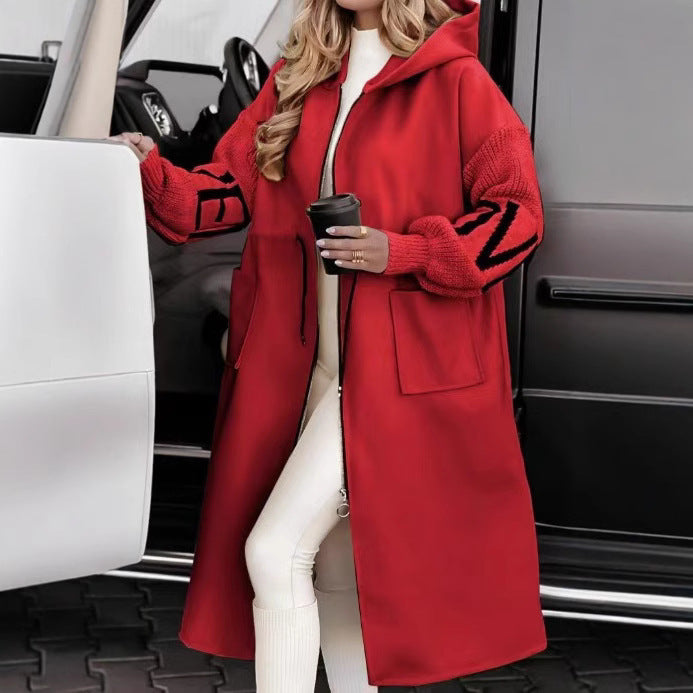 Women’s hooded coat with oversized cut, knitted sleeve cuffs and patch pockets Mune Fashion