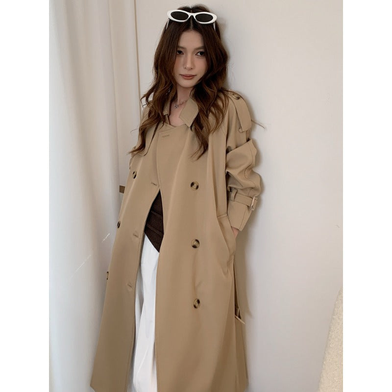 Women's long double-breasted trench coat with shoulder flaps and waist belt Mune Fashion