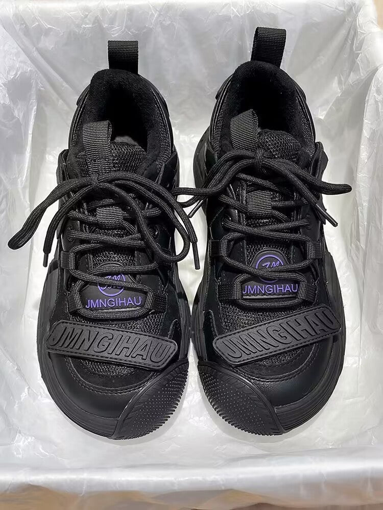 Women’s sporty sneakers with durable upper material and non-slip sole Mune Fashion