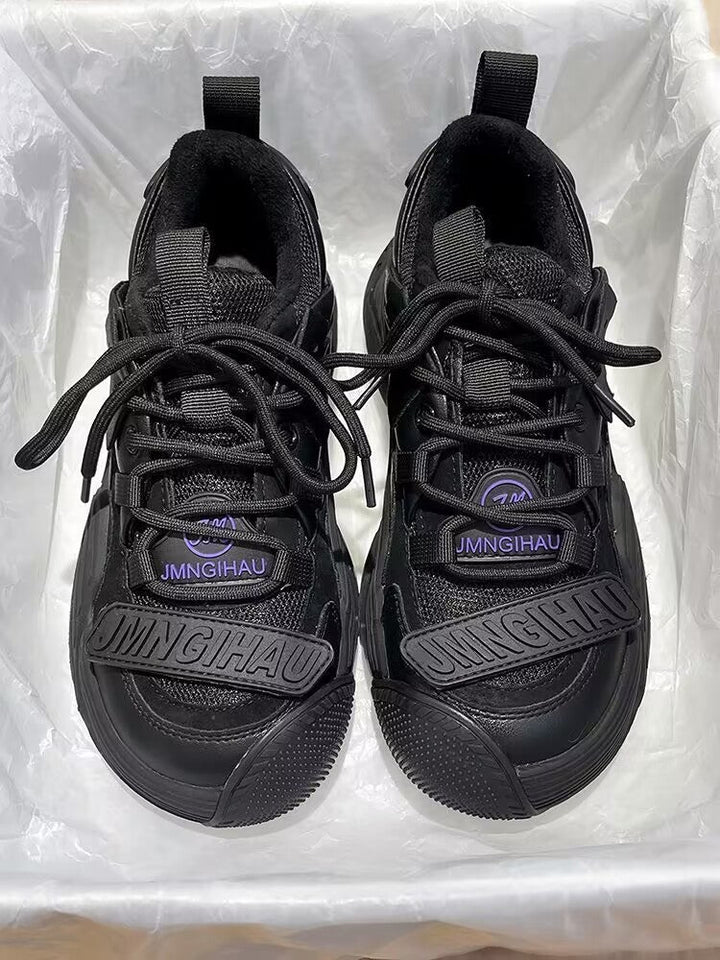 Women’s sporty sneakers with durable upper material and non-slip sole Mune Fashion