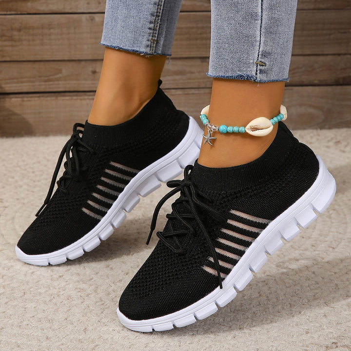 Women's knitted sock sneakers with elastic shaft, decorative lacing, and flexible tread sole Mune Fashion