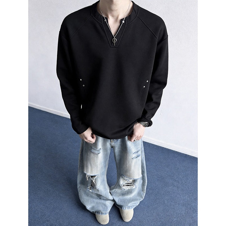 Men's Oversized Sweatshirt with V-Slit, Raglan Sleeves and Stud Details Mune Fashion