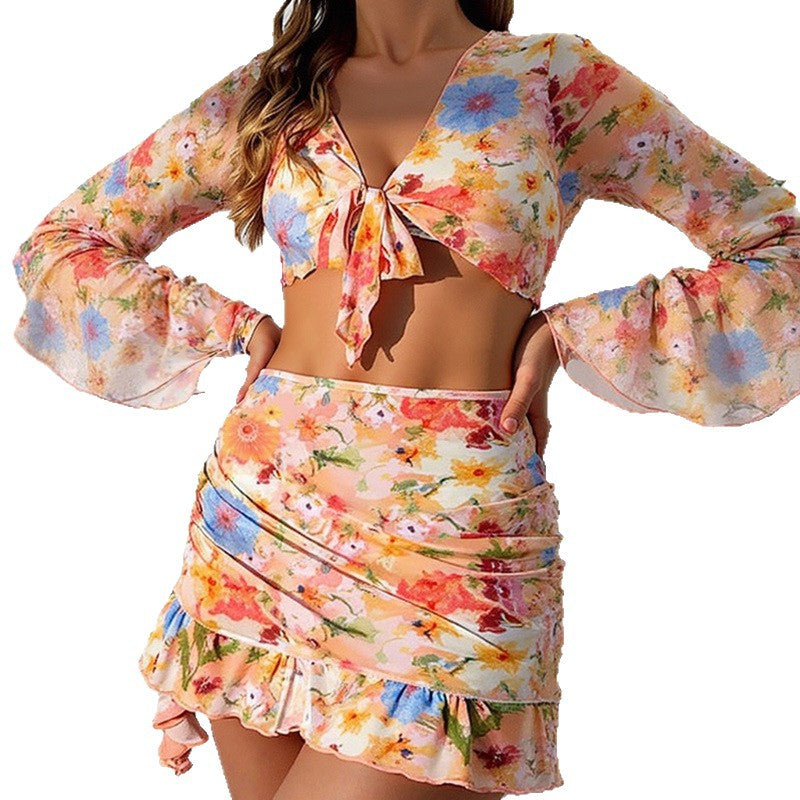 Women Blouse and Skirt Set with Floral Design Mune Fashion