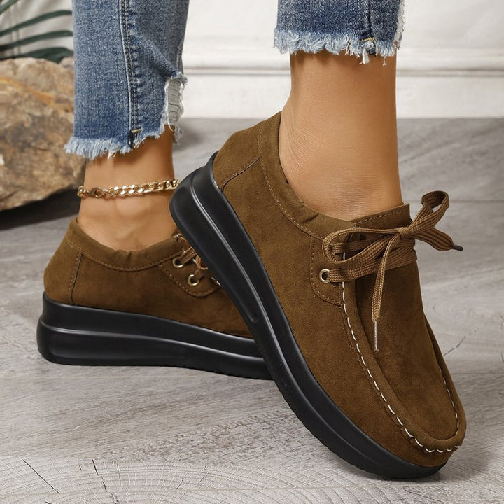 Damen Keilsneaker im Mokassinstil mit Veloursoptik und gepolsterter Komfortsohle Mune Fashion