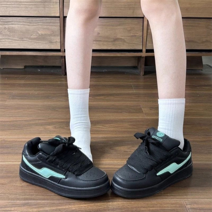 Women's sneakers with thick profiles and breathable mesh inserts Mune Fashion