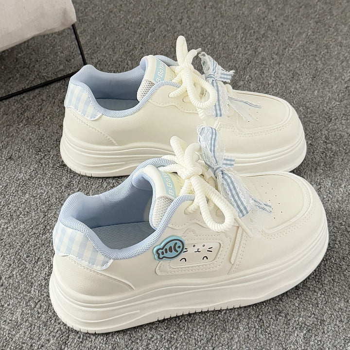 Women’s sporty sneakers with playful cat motif and comfortable cushioning Mune Fashion