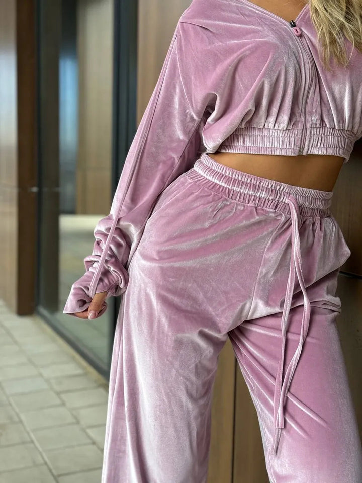 Ladies velvety cropped hoodie sweat set with high-waisted joggers Mune Fashion