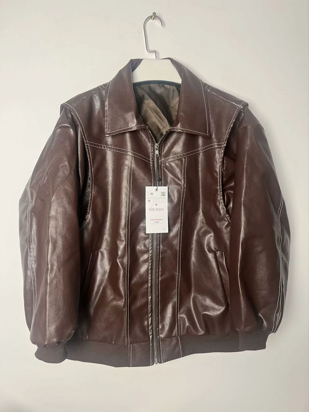 Women's fitted faux leather bomber jacket with contrast quilting and zipper Mune Fashion