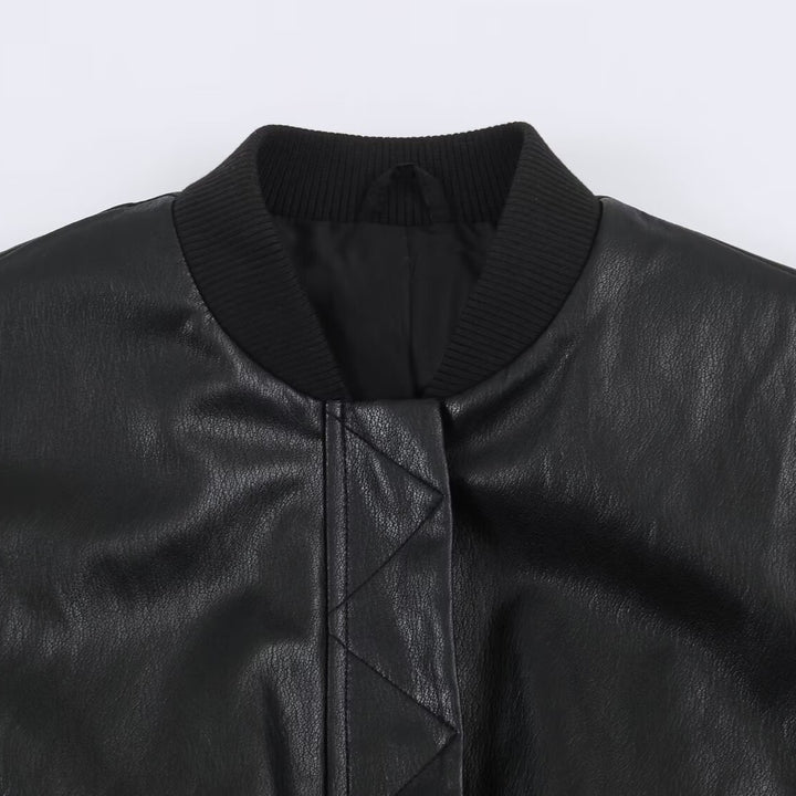 Women's bomber jacket in leather look with hidden flap, figure-hugging ribbed waistband and slanted flap pockets Mune Fashion