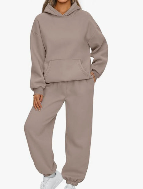Women's cozy oversized hoodie and jogging pants set made of soft cotton blend Mune Fashion