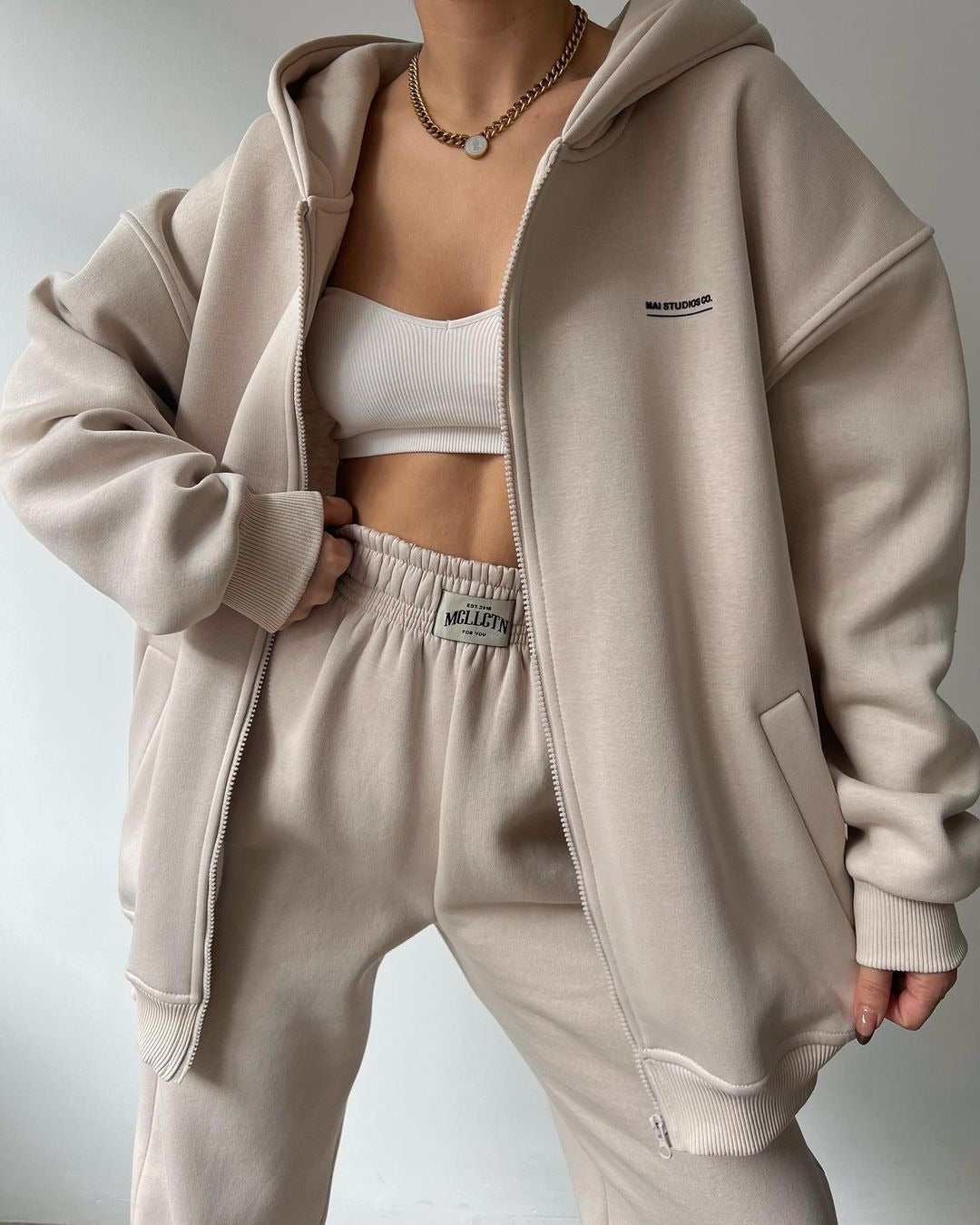 Women's Oversized Hooded Sweat Jacket with Zipper and High-Waist Jogging Pants Set Mune Fashion