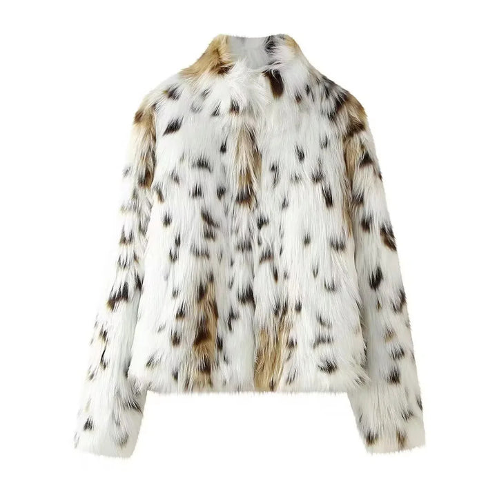 Ladies short-cut faux fur jacket in spotted pattern with stand-up collar and warming padding Mune Fashion