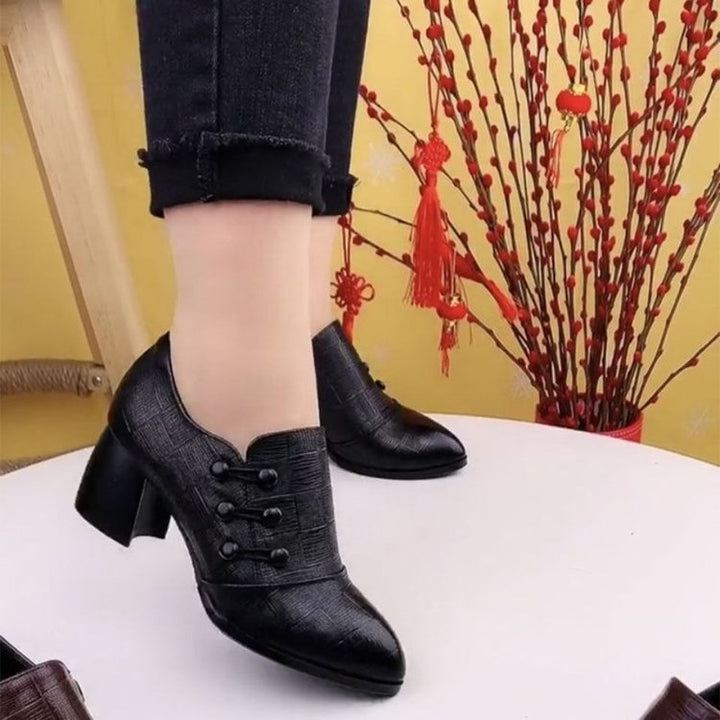 Women Elegant Lace Slip-On Pumps with Low Block Heel and Structured Leather Look Mune Fashion