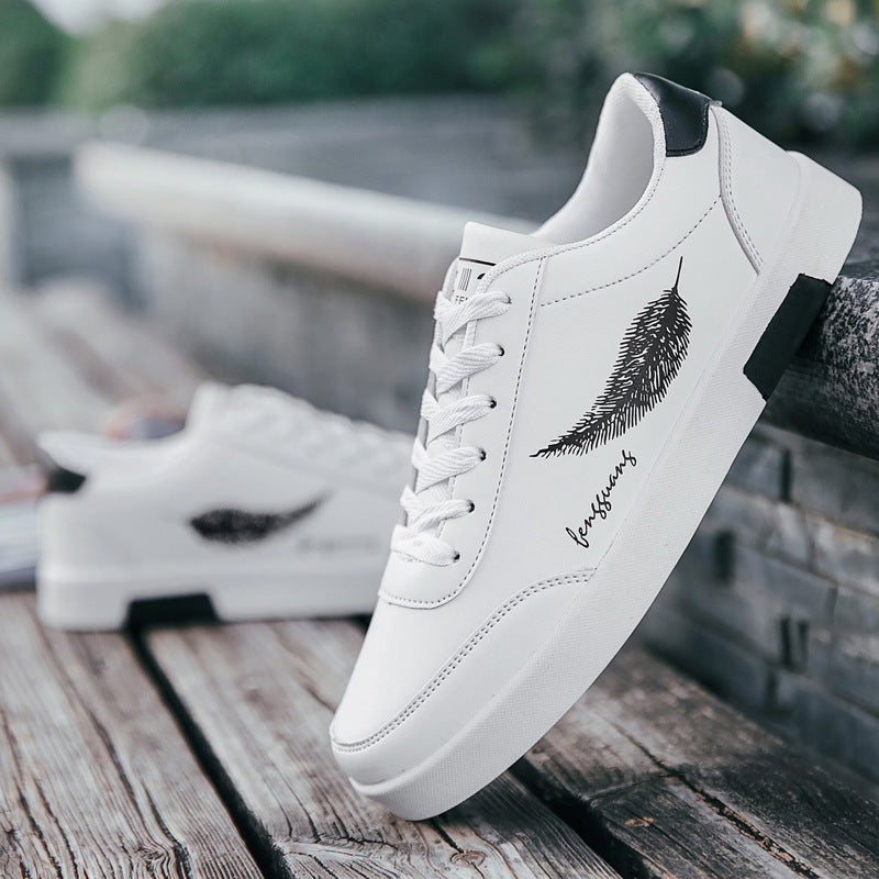 Women's sneakers made of high-quality synthetic leather with fashionable feather detail Mune Fashion