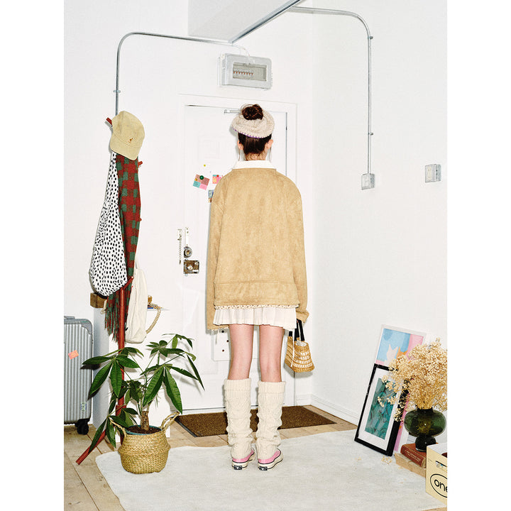 Women's short-cut suede-look blouson jacket with round neck, concealed button placket, and floral inner lining Mune Fashion