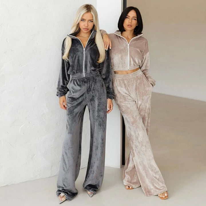 Women's Cropped Velour Jogging Set with Half Zipper, Gathered Comfort Waistband and Wide Cuffs Mune Fashion