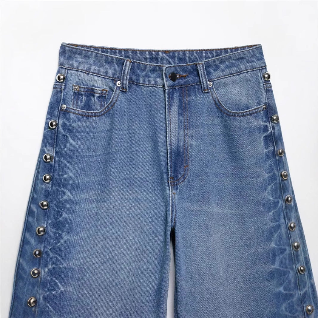 Ladies loose high waist jeans with metal eyelets and side lacing Mune Fashion