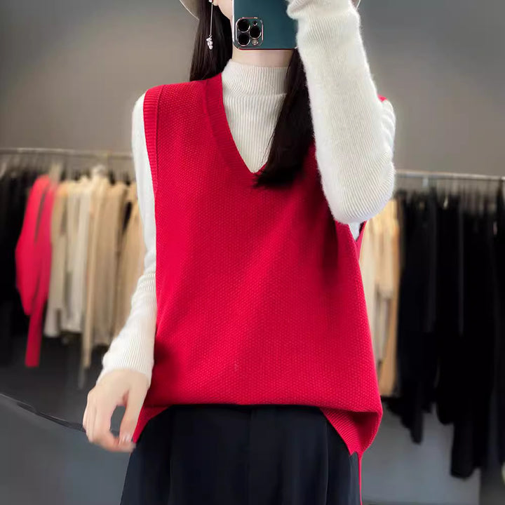 Ladies Oversize Knit Vest with Deep V-Neck and Fine Structure Mune Fashion