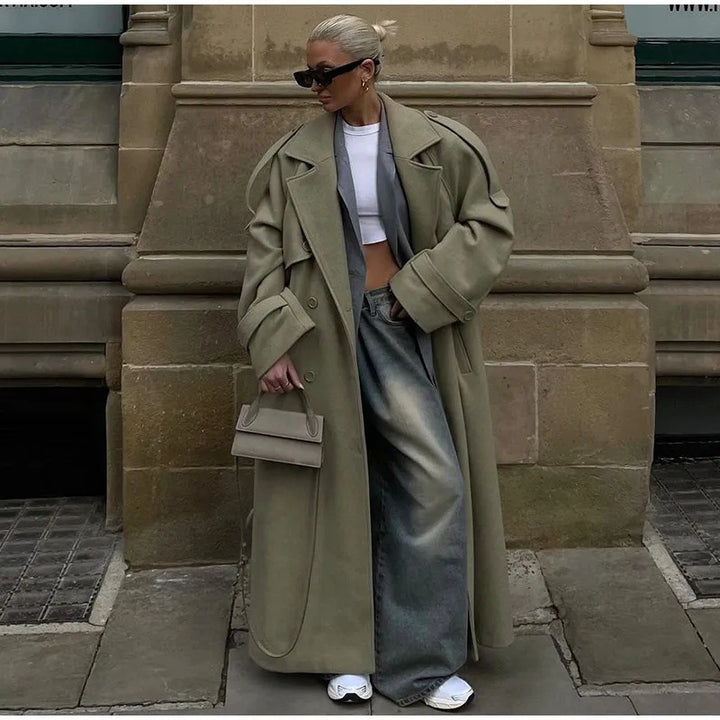 Women's extravagant oversized coat in maxi length made of wool blend with accentuated shoulder yoke and wide lapels Mune Fashion