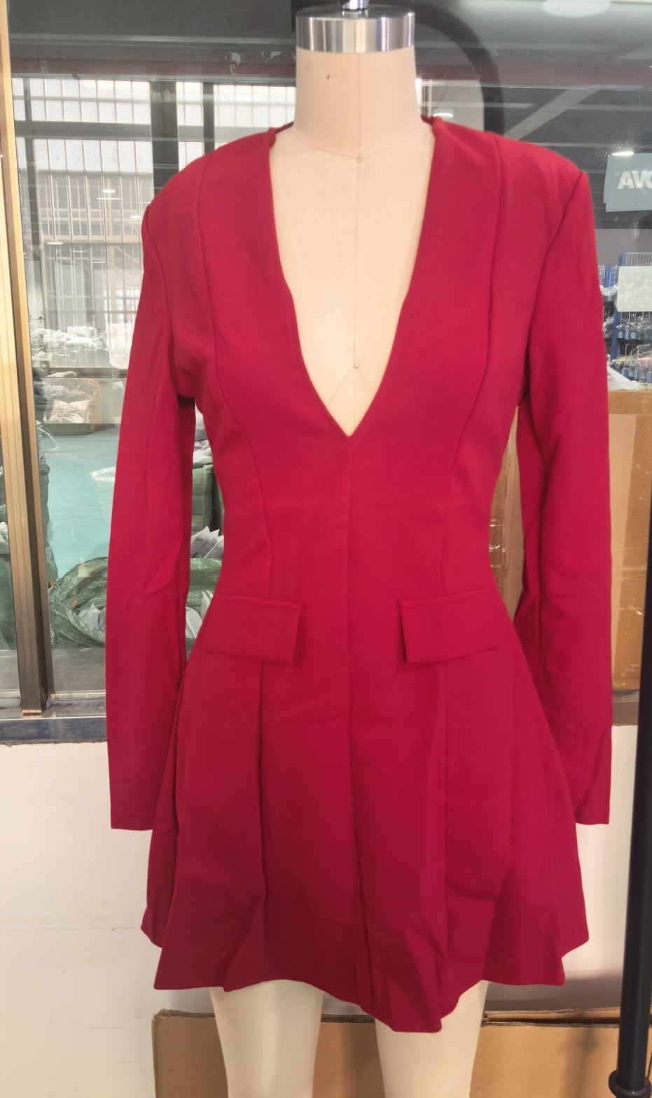 Damen tailliertes A-Linien-Minikleid mit tiefem V-Ausschnitt und langen Ärmeln Mune Fashion