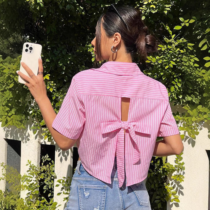 Ladies casual short-sleeve cropped blouse with back cutout and bow detail Mune Fashion