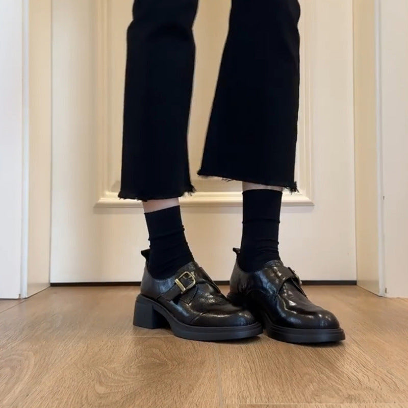 Women's monk strap loafers made of leather with a distinctive block heel and profiled rubber sole Mune Fashion