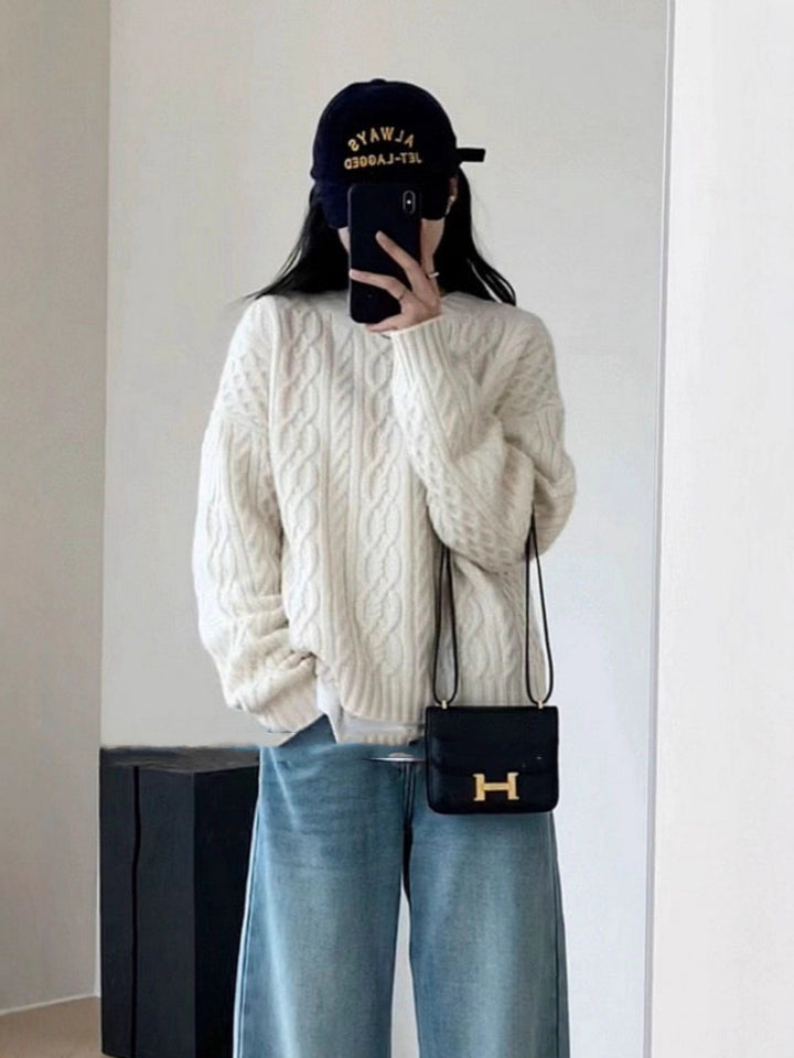 Women Oversize Cable Knit Sweater with Round Neck and Casual Shoulder Partie Mune Fashion