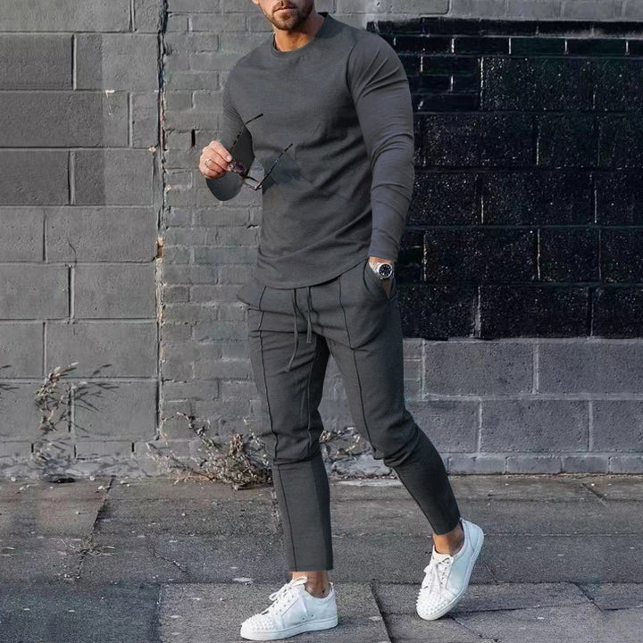 Men's fitted long-sleeve shirt made of cotton stretch with a round neckline and body-hugging fit Mune Fashion