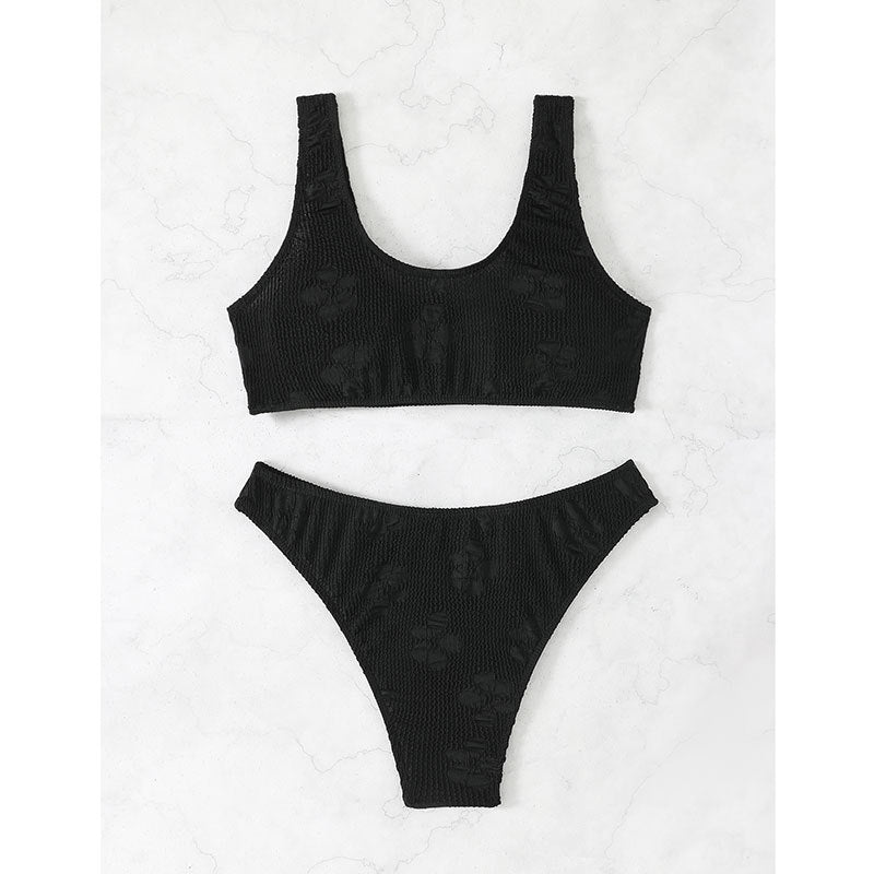 Women's bikini set with textured surface and deep neckline Mune Fashion