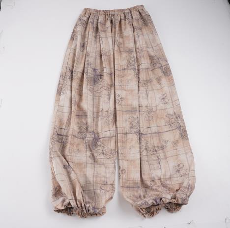 Women's loosely cut palazzo pants with elastic waistband and gathered leg cuffs Mune Fashion