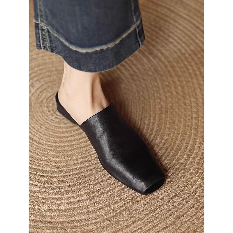Women's Minimalist Square Toe Mules in Smooth Leather Mune Fashion