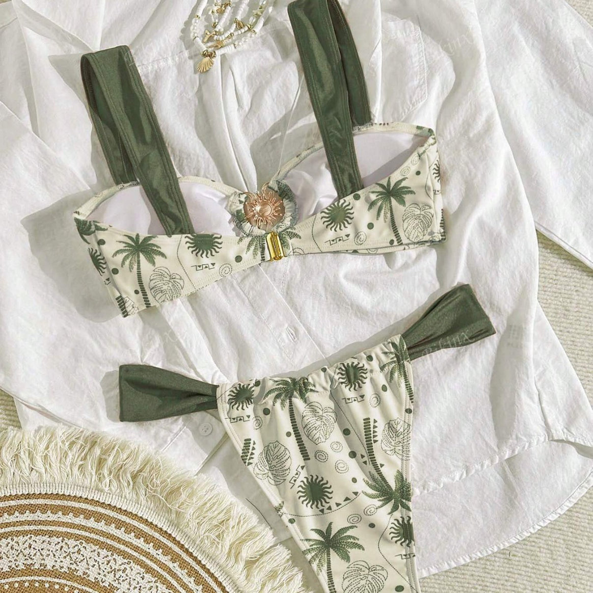 Women's bikini set with deep V-neck and comfortable straps Mune Fashion