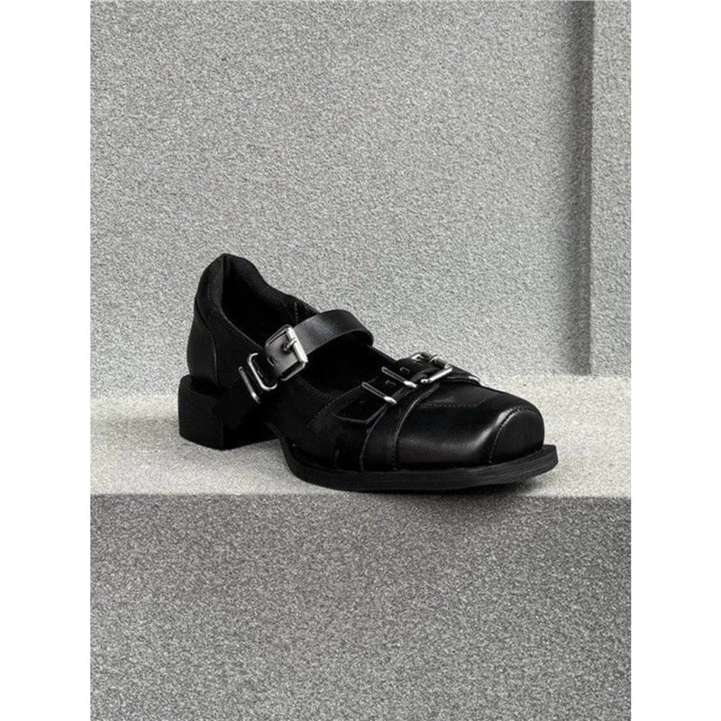 Ladies leather mules with buckle strap, pointed toe shape and studded embellishment Mune Fashion