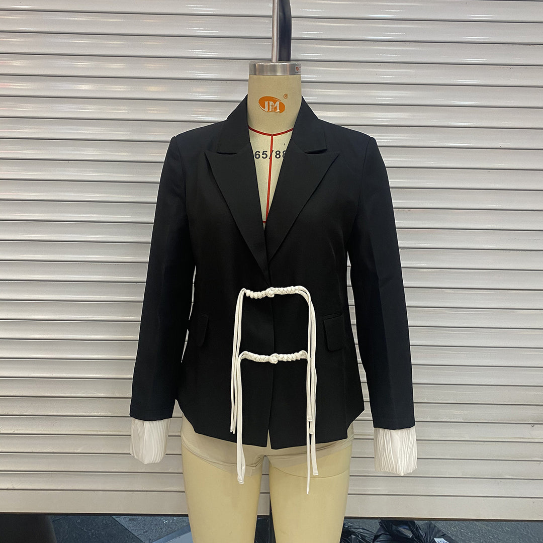 Women's cropped blazer with drawstring detail and pleated cuffs Mune Fashion