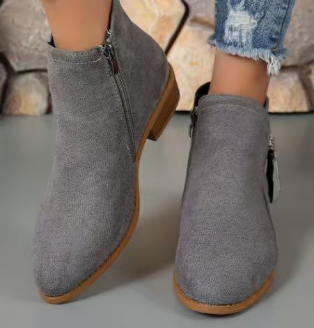 Women's ankle boots made of suede-like material with side zipper and mid-high block heel Mune Fashion