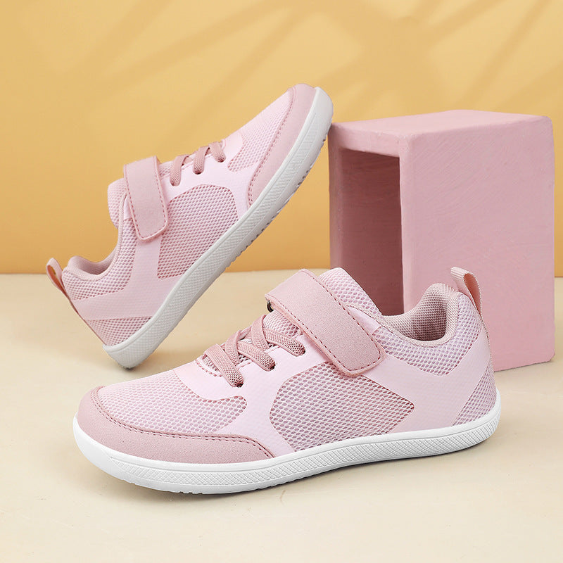 Unisex lightweight mesh sneakers with elastic lacing system, velcro closure and EVA midsole Mune Fashion
