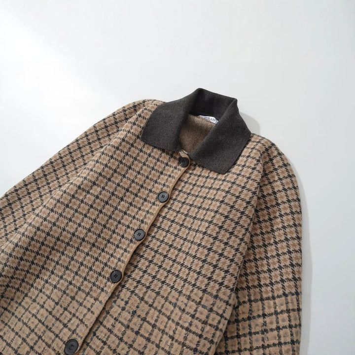 Ladies Short-Cut Check Transitional Jacket with Boxy Silhouette and Contrast Collar Mune Fashion