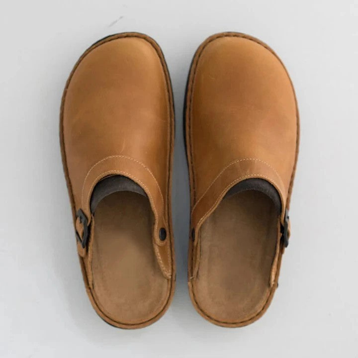 Men's Closed Leather Clogs with Adjustable Strap and Padded Footbed Mune Fashion