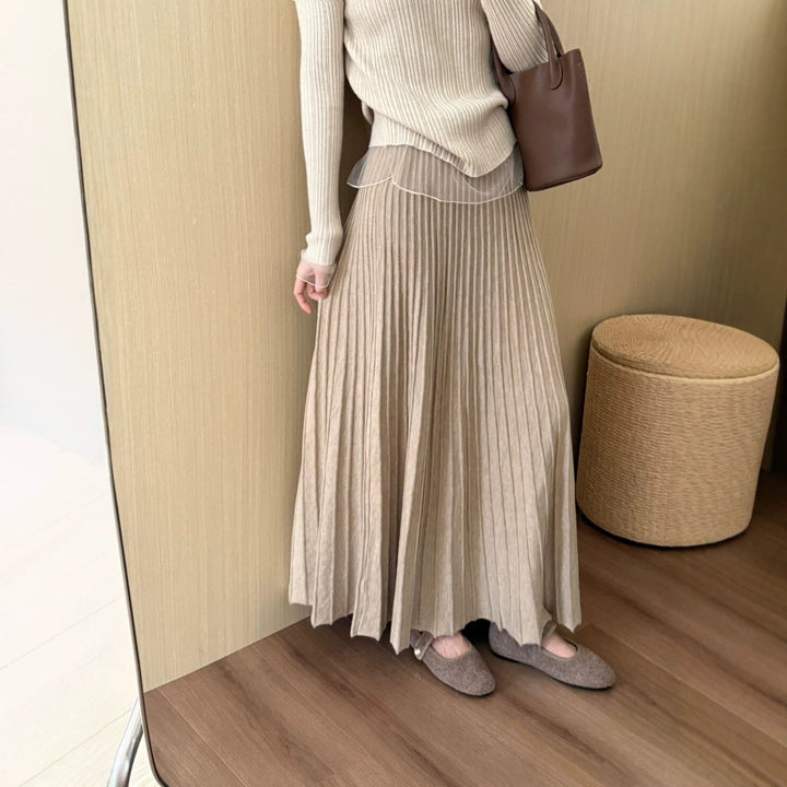 Women's Flowing Midi Skirt with Elegant Pleats Mune Fashion
