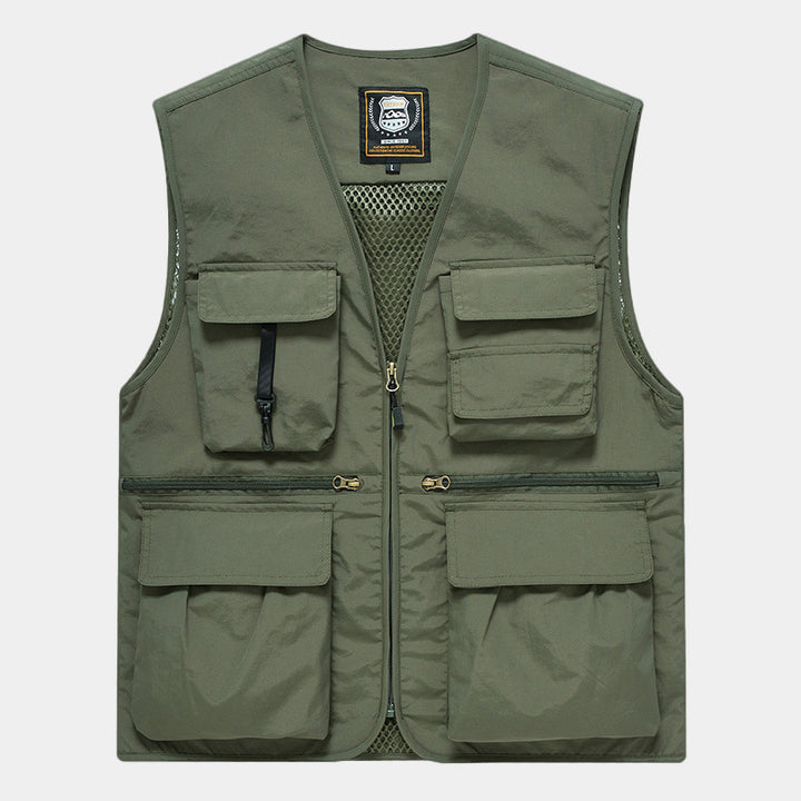 Men's multifunctional vest in expedition style with mesh inner lining and quick access pockets Mune Fashion