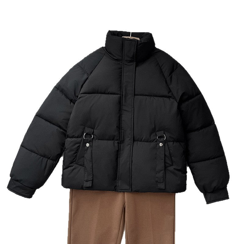 Ladies nan short quilted puffer jacket with high stand-up collar, concealed front flap and D-ring pocket application Mune Fashion
