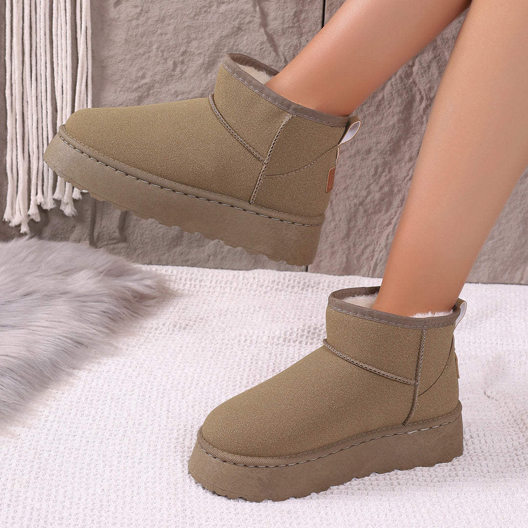 Ladies Padded Ankle Boots with Platform Sole and Velour Look Mune Fashion