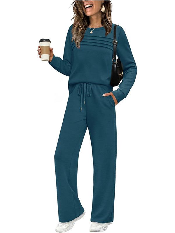 Women’s lounge set made of soft sweat fabric with gathered top and wide-cut joggers Mune Fashion