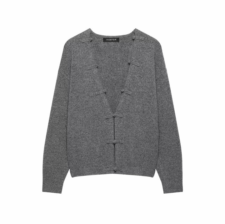 Women's chunky knitted cardigan with button closures and boxy silhouette Mune Fashion