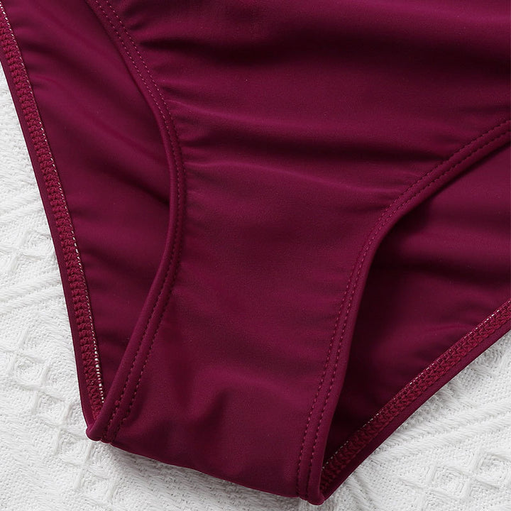 Women's bikini set with feminine ruffle design and adjustable straps Mune Fashion