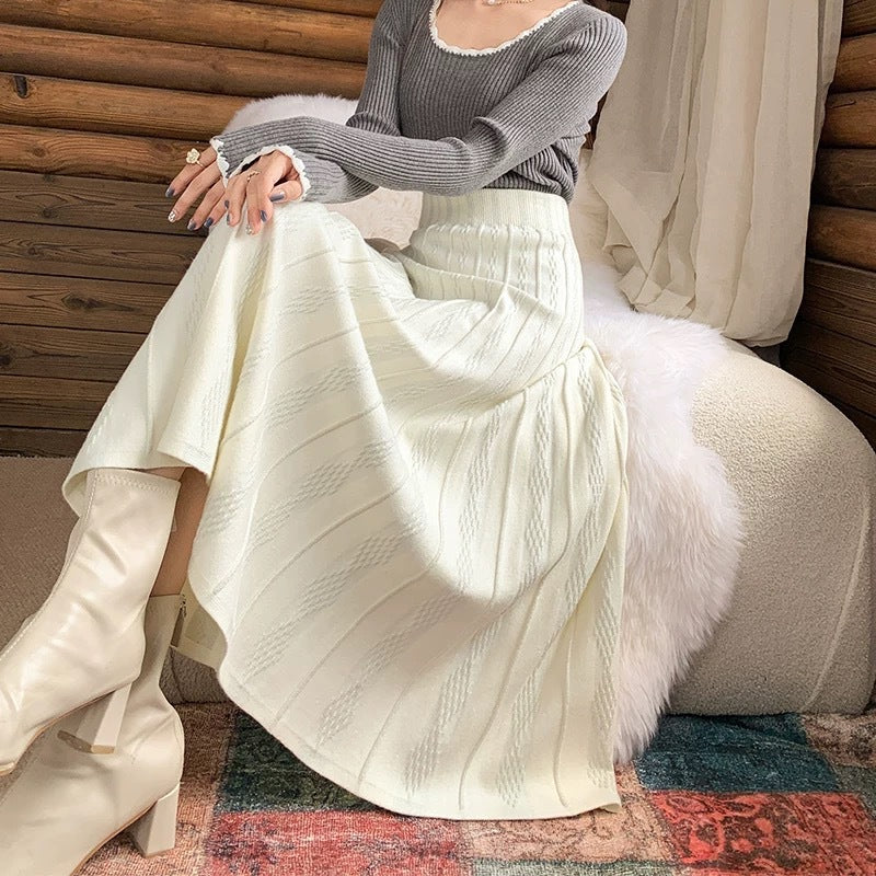 Women's Elegant Maxi Skirt with Textured Design Mune Fashion