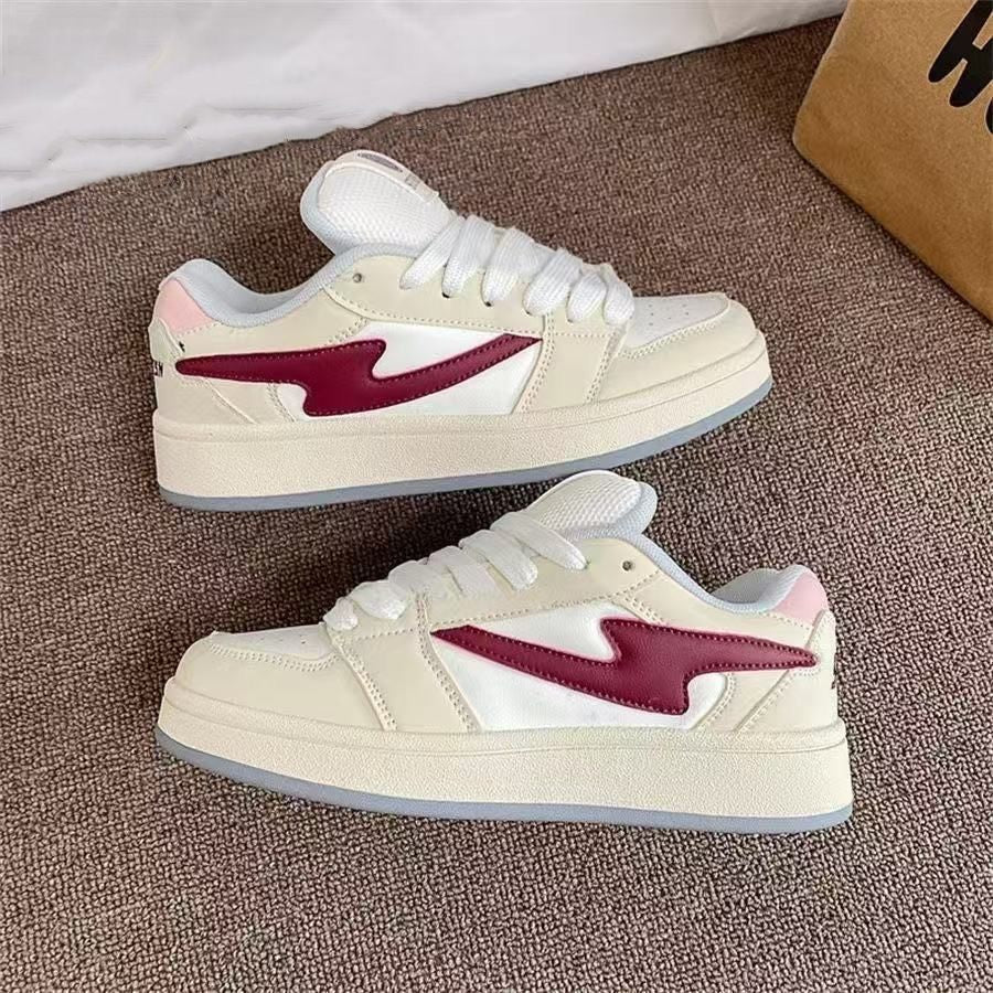 Women's sneakers in a sporty-elegant design with breathable upper material Mune Fashion